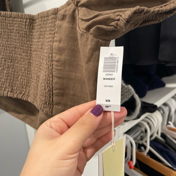 Aritzia Wander top in chocolate brown - never worn and still has the tags on! - Picture 3 of 3